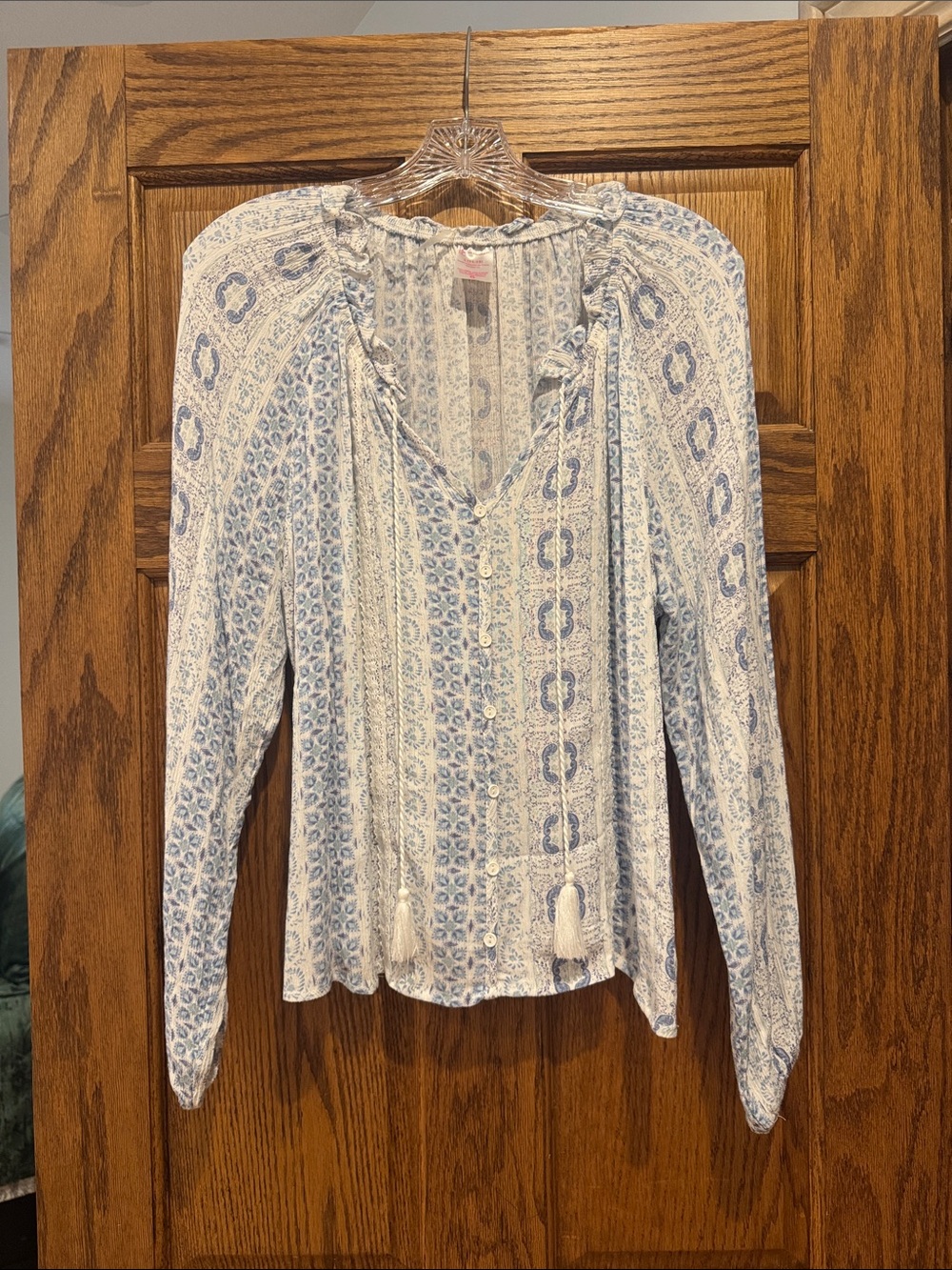 No Boundaries Blue & White Printed Tie-Front Peasant Blouse